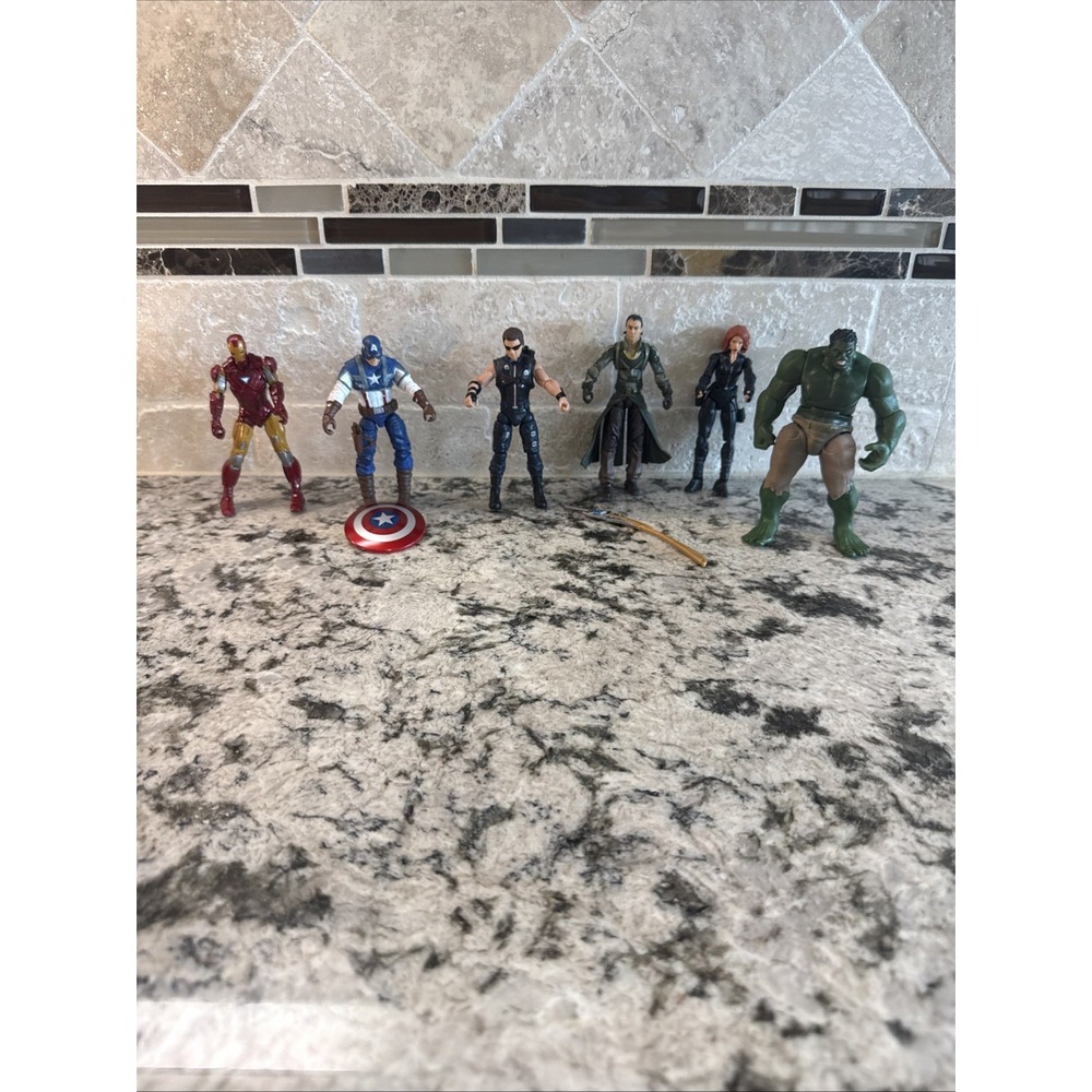 6 Marvel Universe Figure Lot Hulk Ironman, Caption America 4" Hasbro 2011